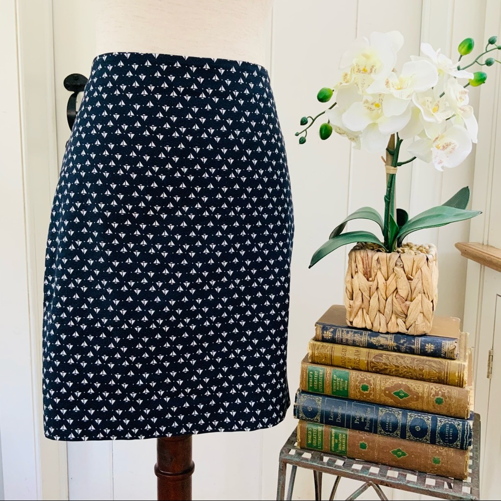 ANN TAYLOR Navy White Sailboat Cotton Pencil Skirt LAST CHANCE
